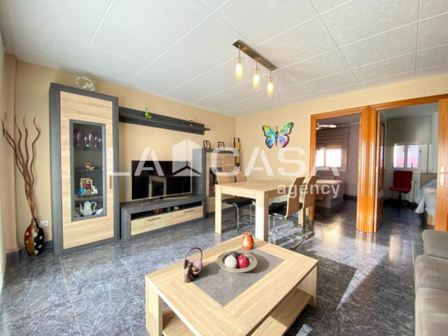 Piso en venta en Santa Coloma de Gramenet, Santa rosa photo 0