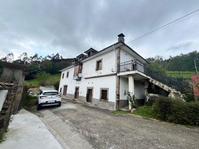 Casa en venta en Valdés, Munas photo 0