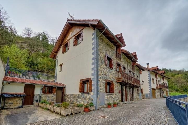 Piso en venta en Garde, Garde photo 0