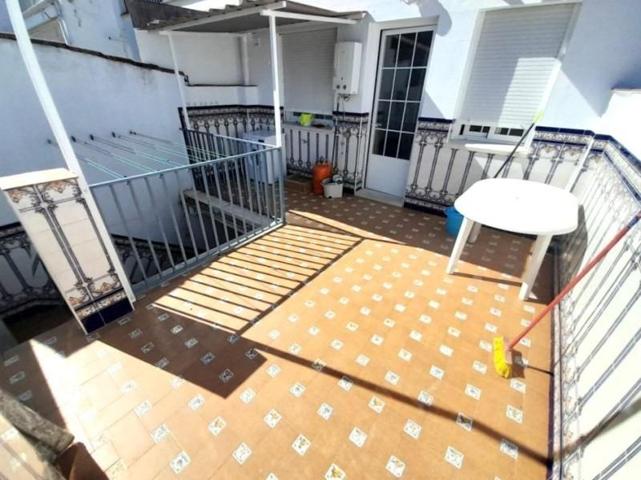 Edificio en venta en Don Benito, Extremadura photo 0