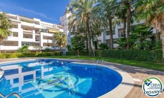 Apartamento en venta en Roses, Santa Margarida photo 0