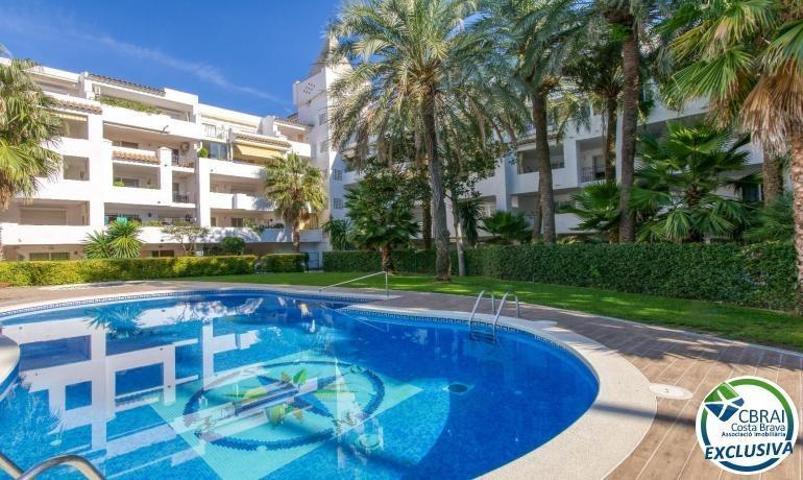 Apartamento en venta en Roses, Santa Margarida photo 0