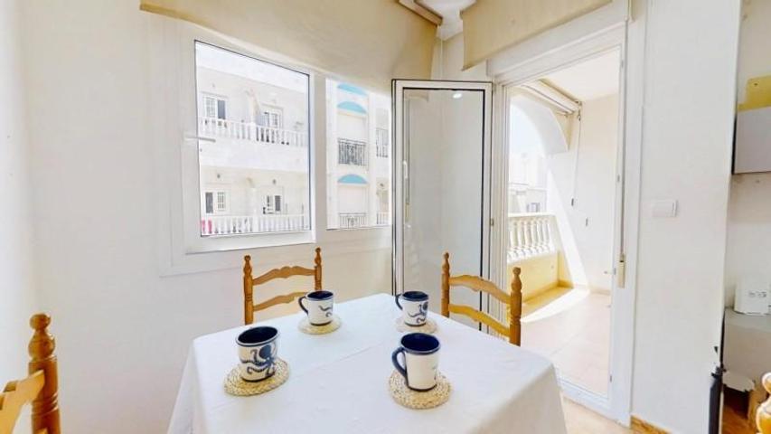 Piso en venta en Torrevieja, Centro photo 0