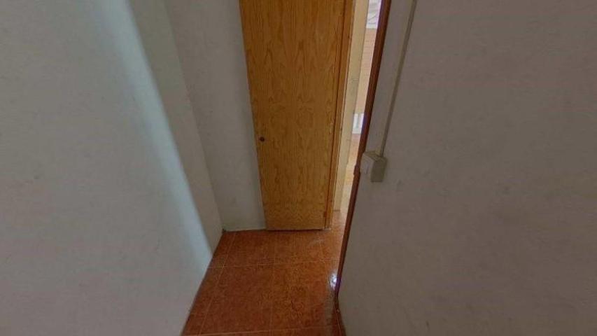 Local comercial en venta en Dos Hermanas, CALLE CANONIGO photo 0