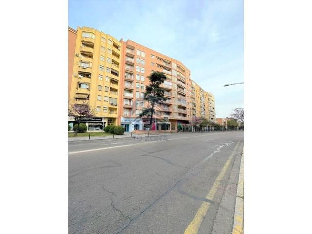 Piso en venta en Badajoz, Pardaleras photo 0