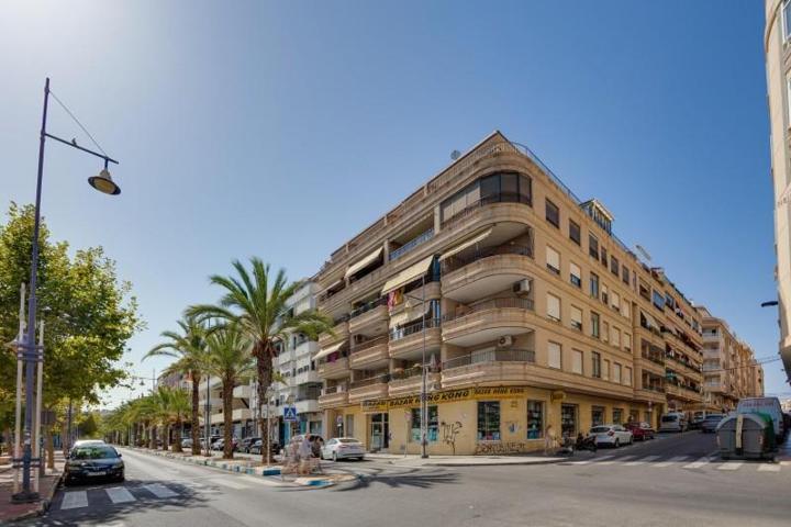 Apartamento en venta en Torrevieja, Playa del Cura photo 0