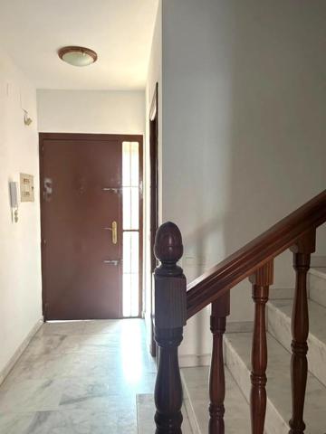 Adosada en venta en Guillena, Guillena photo 0