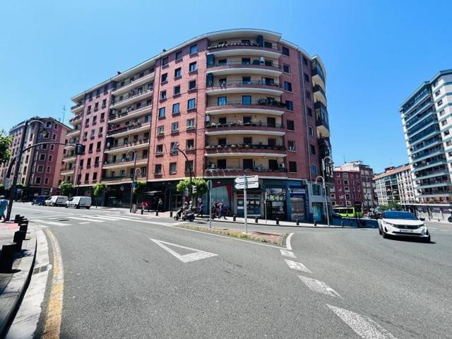 Piso en venta en Bilbao, Zorrotza photo 0