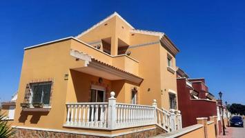 Duplex en venta en Torrevieja, Torretas photo 0