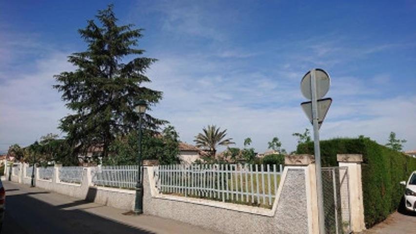 Terreno en venta en Cájar, Centro photo 0