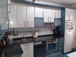 Piso en venta en Portugalete photo 0