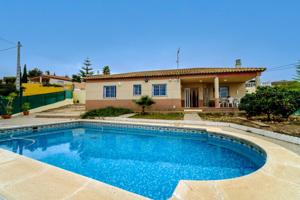 Chalet en venta en Turís, Les Blasques photo 0