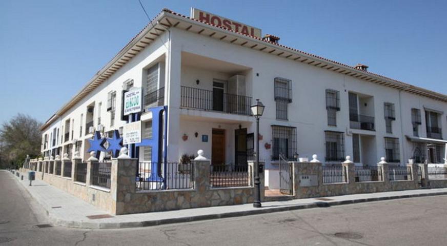 Chalet en venta en Casarrubuelos, Centro photo 0