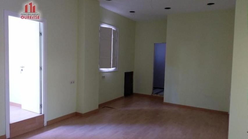 Local comercial en venta en Ourense, San Francisco photo 0