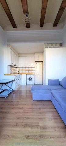 Piso en venta en Valencia, Ciutat Vella photo 0