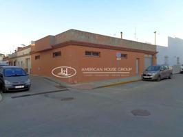 Local comercial en venta en Chiclana de la Frontera photo 0