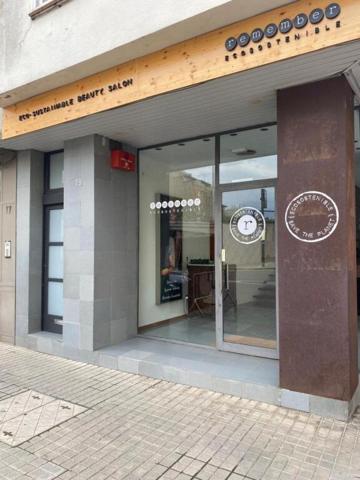 Local comercial en venta en Banyoles photo 0
