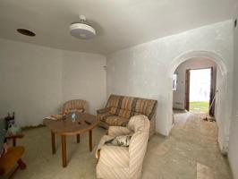 Adosada en venta en Sanlúcar la Mayor, Centro photo 0