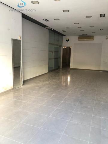 Local comercial en venta en Cádiz, Paseo Marítimo photo 0