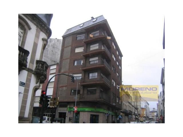Piso en venta en Sarria photo 0