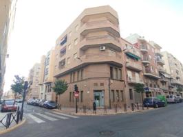 Local comercial en venta en Elche, Carrus photo 0