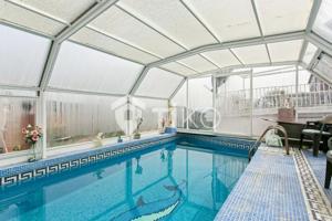 Casa en venta en Torrelles de Foix photo 0