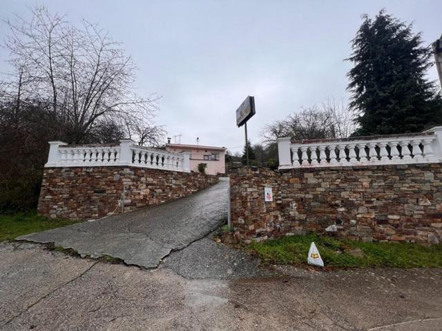 Casa con terreno en venta en Ponferrada, Riego de ambros photo 0