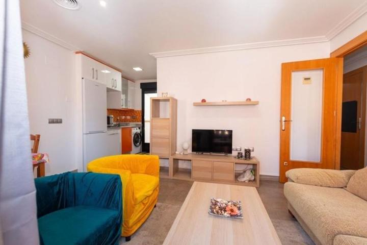 Apartamento en venta en Torrevieja, La Mata pueblo photo 0