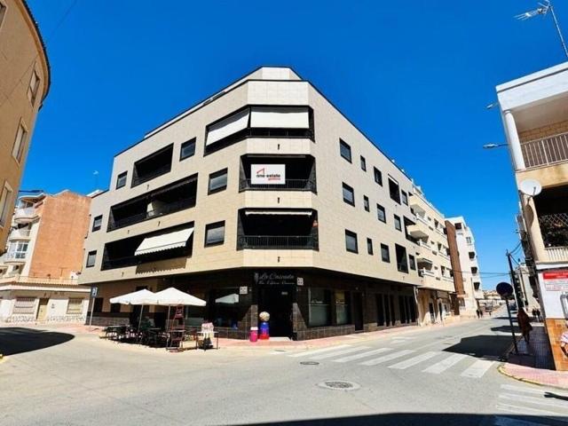 Apartamento en venta en Torrevieja, La Mata pueblo photo 0