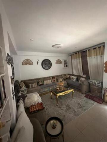 Piso en venta en Valencia, Torrefiel photo 0