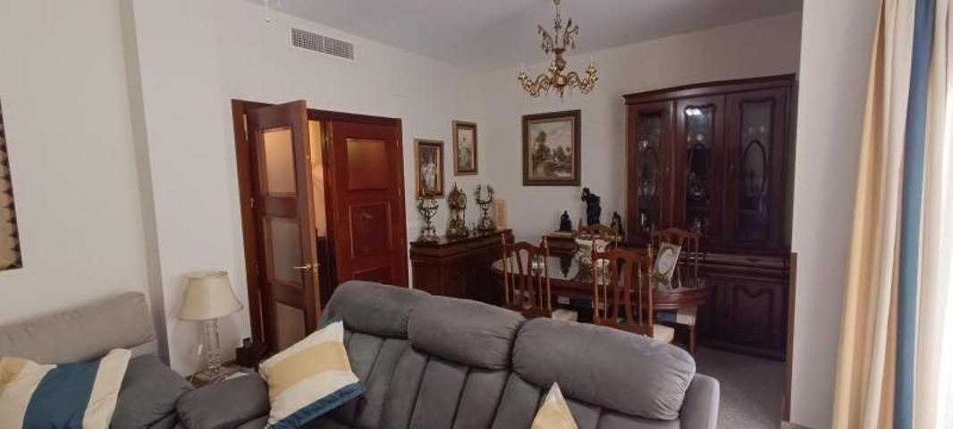 Piso en venta en Baena, Ensanche 5 photo 0
