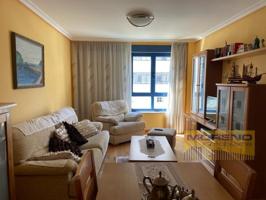 Piso en venta en Sarria photo 0