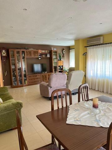 Piso en venta en Alginet, Alginet photo 0