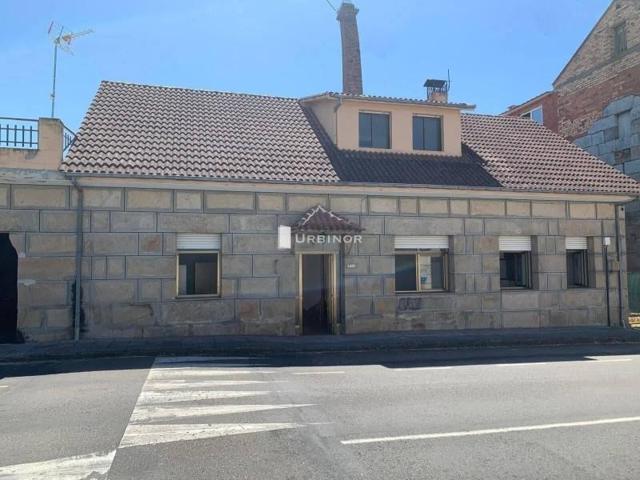 Casa en venta en San Cibrao das Viñas, Poligono photo 0