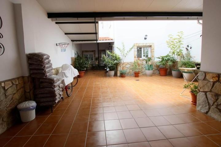 Casa en venta en Valdelacalzada, Valdelacalzada photo 0