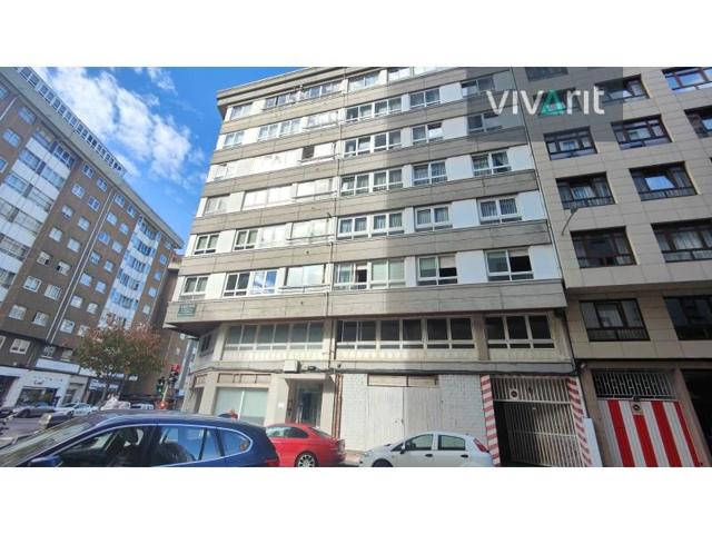 Local comercial en venta en A Coruña photo 0