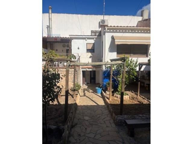 Casas de pueblo en venta en la Bisbal del Penedès photo 0