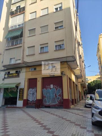 Local comercial en venta en Málaga, Las Chapas-Avd de Carlos photo 0