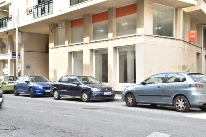 Local comercial en venta en El Vendrell, El tancat photo 0