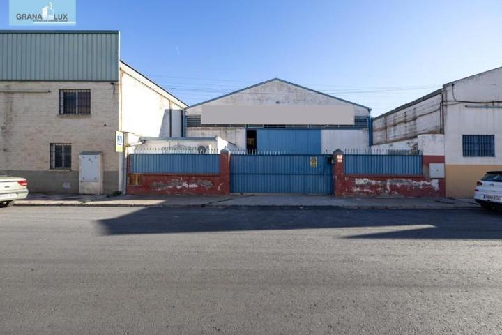 Nave industrial en venta en Atarfe, Vega de granada zona noroeste photo 0