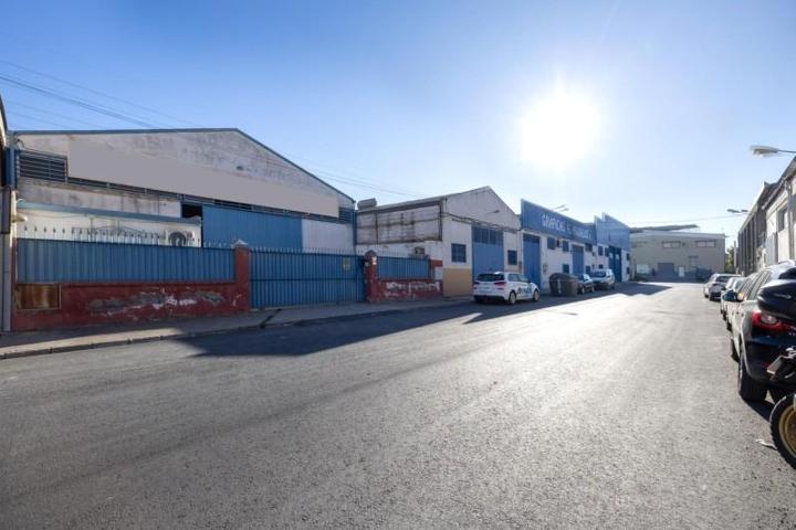Nave industrial en venta en Atarfe, Vega de granada zona noroeste photo 0