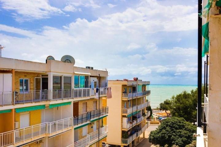 Apartamento en venta en Orihuela Costa, Punta Prima photo 0