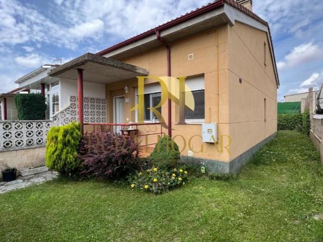 Casa en venta en Villasabariego photo 0