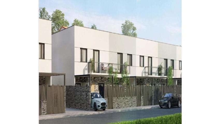 Adosada en venta en Oliva de Plasencia, Oliva de plasencia photo 0