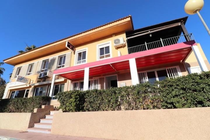 Local comercial en venta en Ciudad quesada, Campo de golf la marquesa photo 0