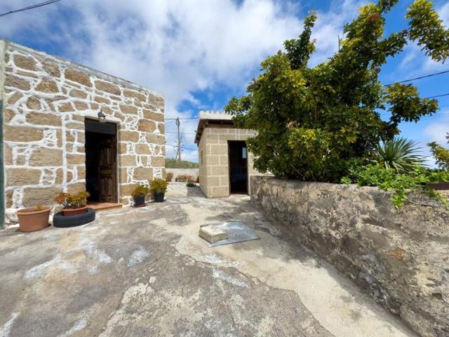 Casa con terreno en venta en Fasnia, Islas canarias photo 0