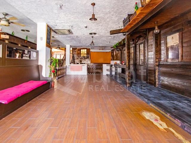 Local comercial en venta en Los Montesinos photo 0