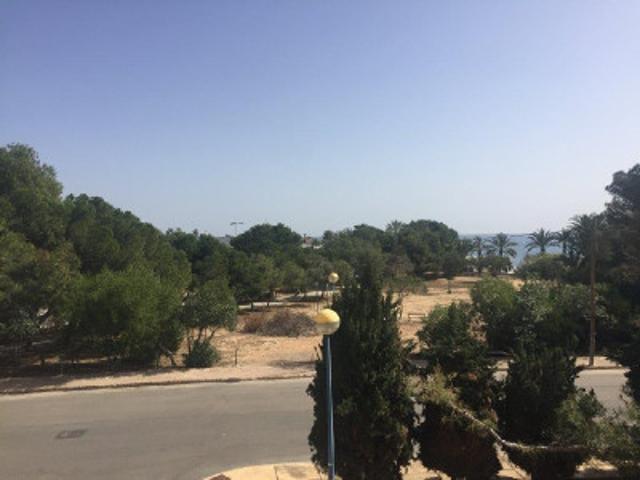 Piso en venta en Torrevieja, Torrevieja photo 0