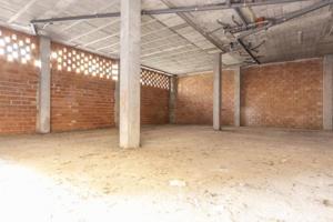 Local comercial en venta en Tavernes Blanques, Tavernes Blanques photo 0