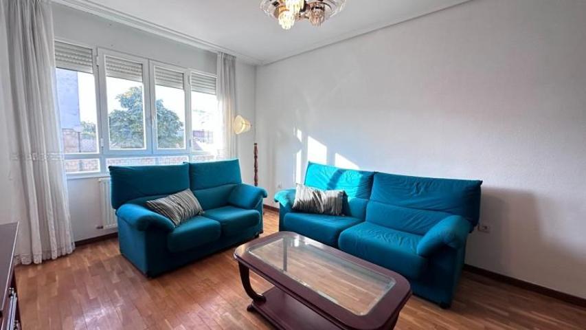 Piso en venta en Soria, Avda Valladolid Este- Barriada photo 0